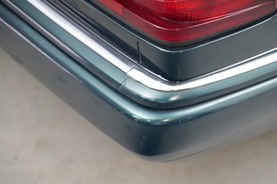 Lot 1995 Mercedes-Benz E 220 Convertible