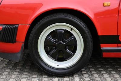 Lot 36 - 1982 Porsche 911 SC Targa