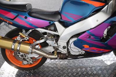 Lot 77 - 1995 Yamaha YZF750