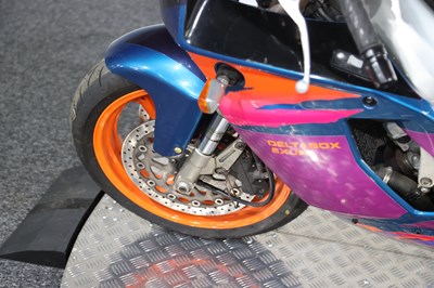Lot 77 - 1995 Yamaha YZF750