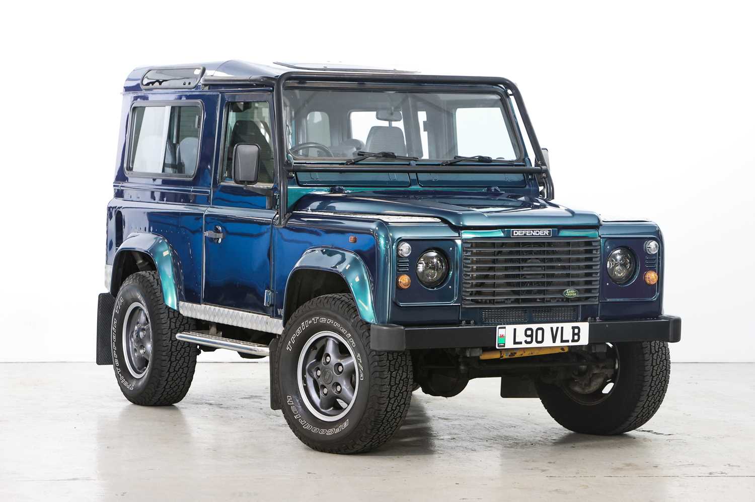 311 - 1998 Land Rover Defender