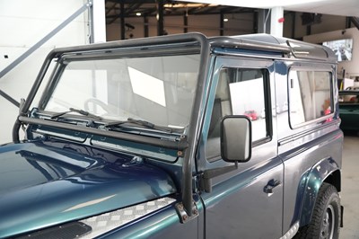Lot 1998 Land Rover Defender