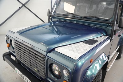 Lot 1998 Land Rover Defender