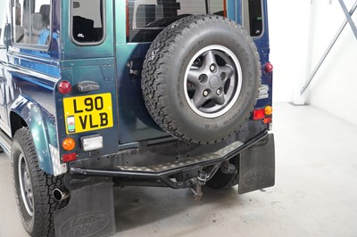 Lot 1998 Land Rover Defender