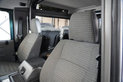 Lot 1998 Land Rover Defender