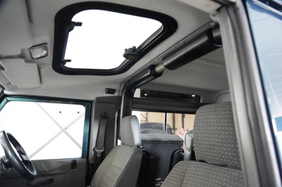 Lot 1998 Land Rover Defender