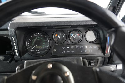 Lot 1998 Land Rover Defender