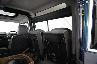 Lot 1998 Land Rover Defender