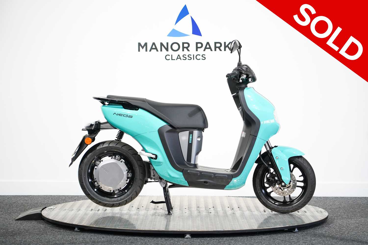 6 - 2024 Yamaha NEO's