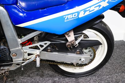 Lot 82 - 1988 Suzuki GSXR750 Slingshot