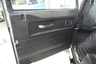 Lot 2009 Land Rover Defender 110 County