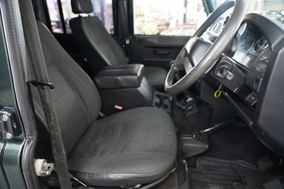 Lot 2009 Land Rover Defender 110 County