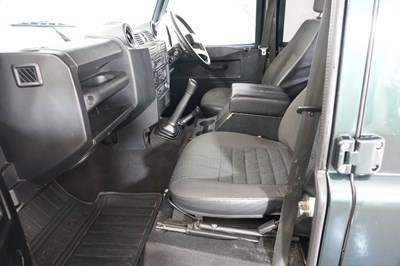 Lot 2009 Land Rover Defender 110 County