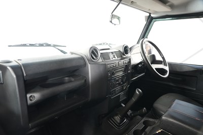 Lot 2009 Land Rover Defender 110 County