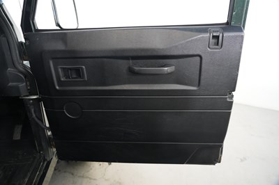 Lot 2009 Land Rover Defender 110 County