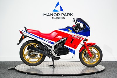 Lot 1986 Honda VF500 F2