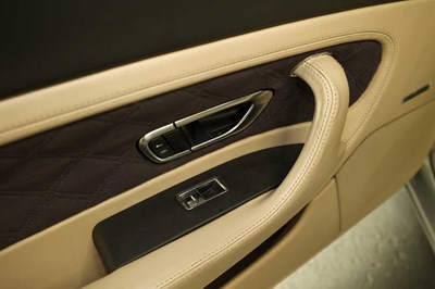 Lot 2004 Bentley Continental GT
