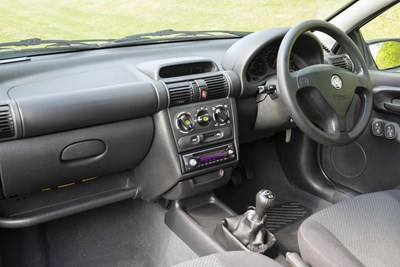 Lot 48 - 1999 Vauxhall Tigra Chequers