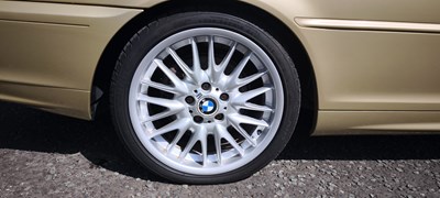 Lot 2002 BMW 325 Ci SE