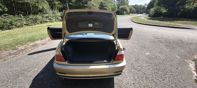 Lot 2002 BMW 325 Ci SE