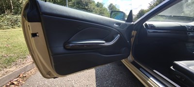 Lot 2002 BMW 325 Ci SE