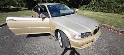 Lot 2002 BMW 325 Ci SE