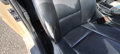 Lot 2002 BMW 325 Ci SE