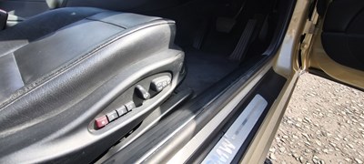 Lot 2002 BMW 325 Ci SE