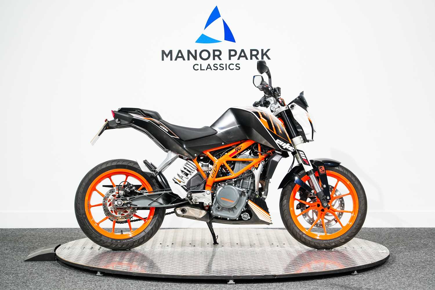 99 - 2014 KTM 390 Duke