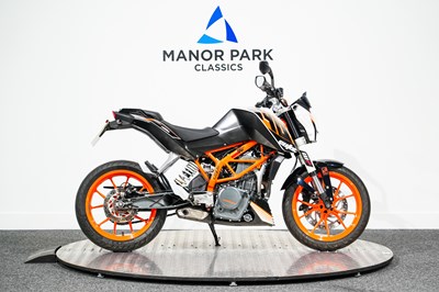 Lot 2014 KTM 390 Duke