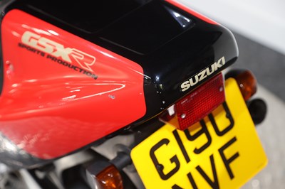 Lot 1990 Suzuki GSXR400RR SP