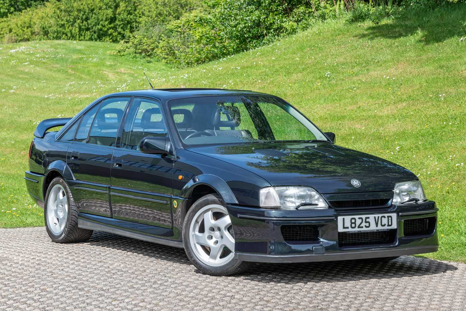 Lot 35 - 1993 Vauxhall Lotus Carlton