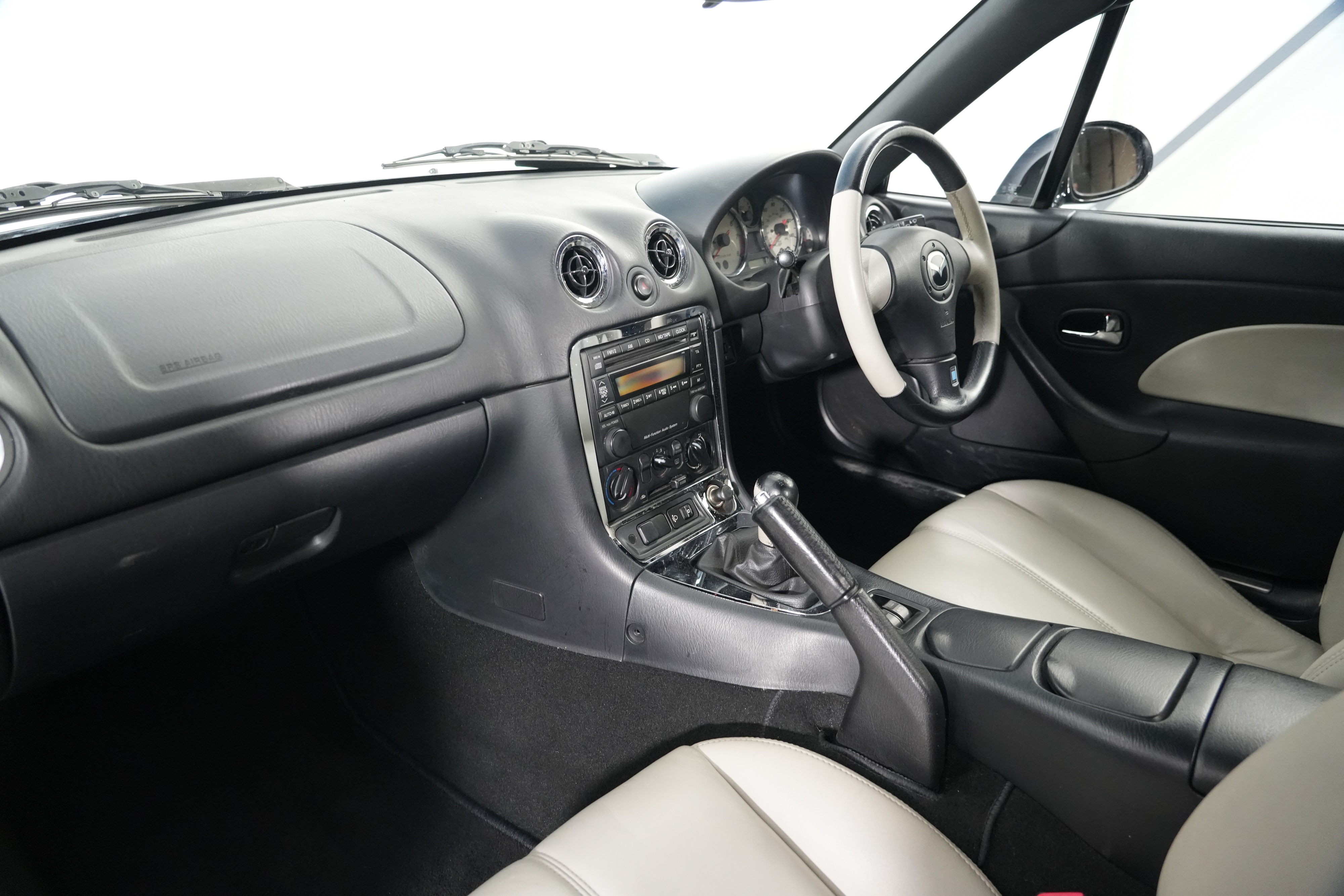 Lot 273 - 2002 Mazda MX-5 1.8 Trilogy
