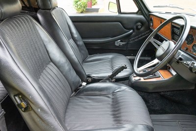 Lot 73 - 1976 Triumph Stag