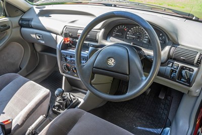 Lot 64 - 1993 Vauxhall Astra 1.4i GLS