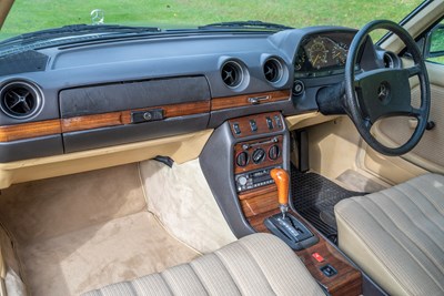 Lot 47 - 1984 Mercedes-Benz 230 CE