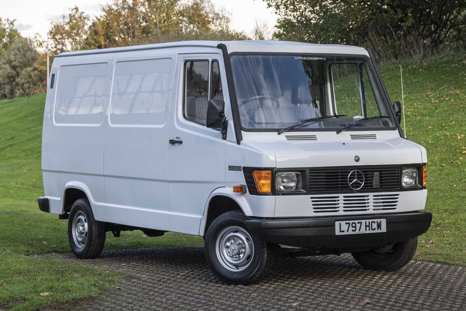 Lot 53 - 1994 Mercedes-Benz 208 D T1 Panel Van