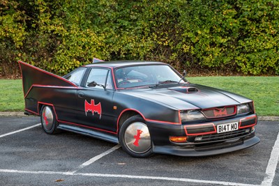Lot 59 - 2001 Toyota Avalon 'Batmobile'
